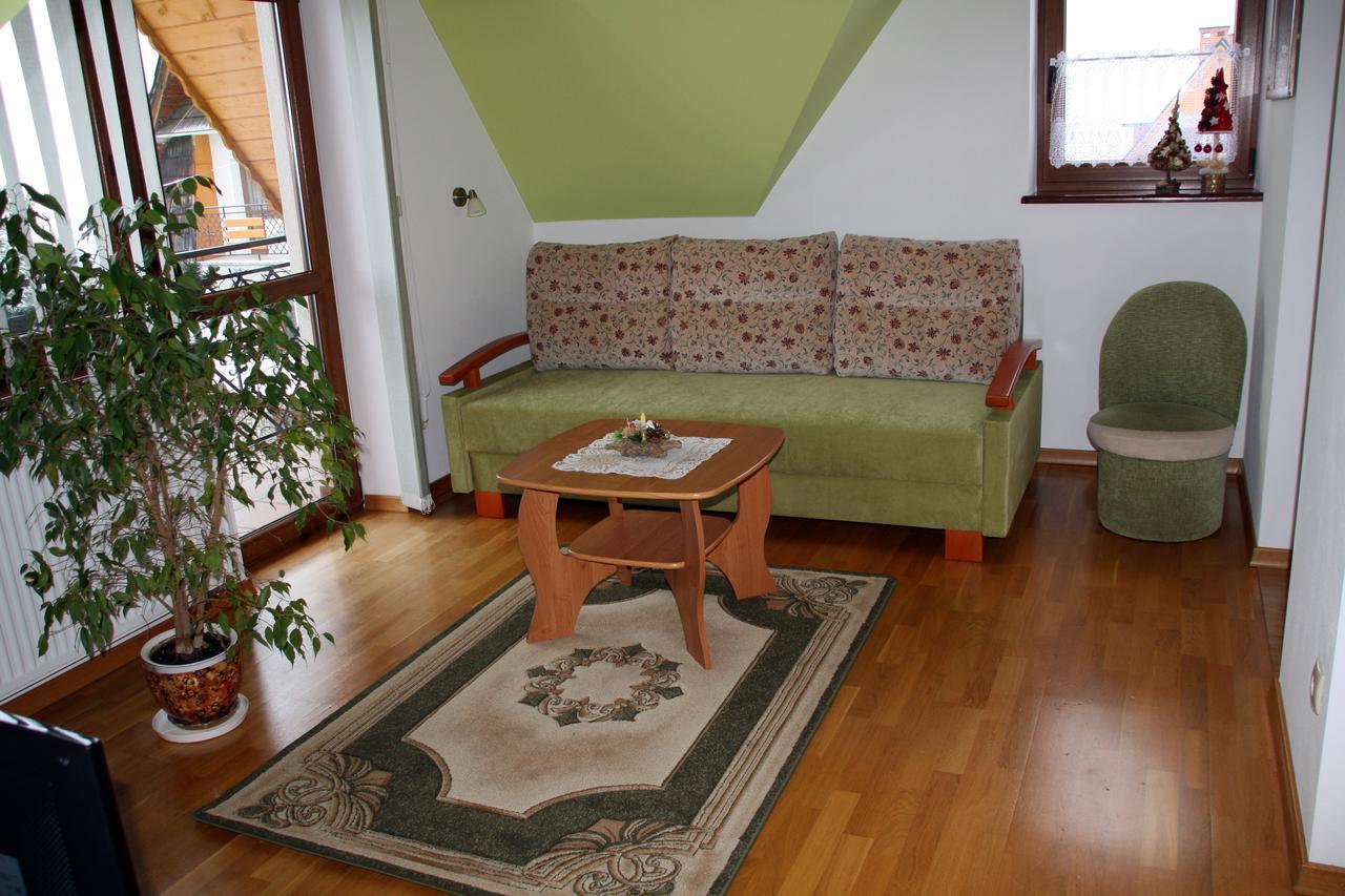 Apartamenty- Mieszkania Wakacyjne ชาร์นาโกรา ภายนอก รูปภาพ