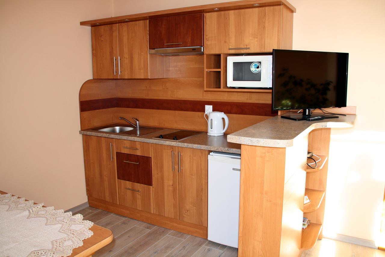 Apartamenty- Mieszkania Wakacyjne ชาร์นาโกรา ภายนอก รูปภาพ